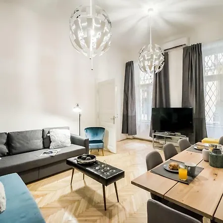 Bpr Colorlib Art Budapeszt